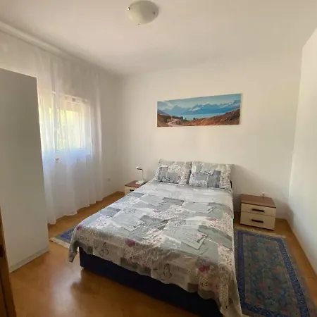 Renic Διαμέρισμα Nin